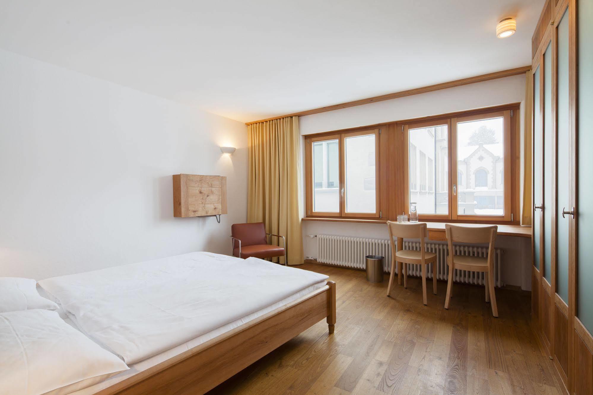 City-Hotel Ochsen Цуг Екстериор снимка